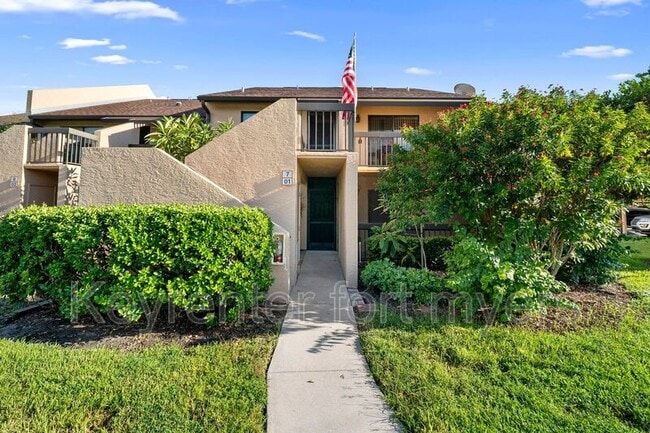 Photo - 15456 Admiralty Cir House