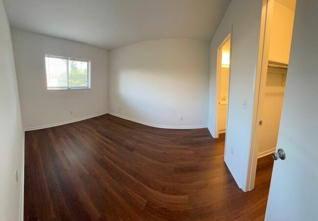 Building Photo - 4487 Holly Tree Rd