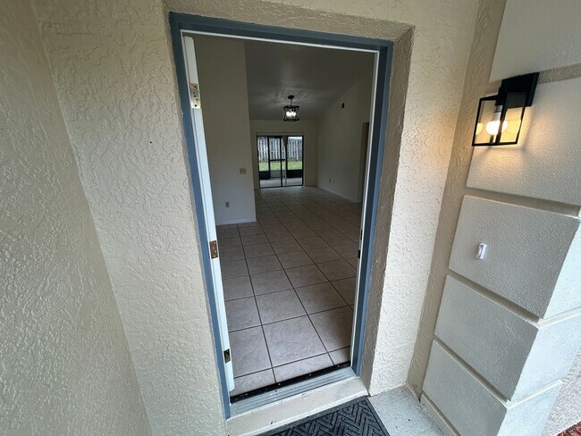 Foto del edificio - 895 Wandering Pine Trail