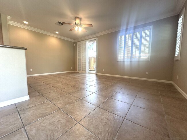 Foto del edificio - Gorgeous 3 Bed, 2 Bath in Gated Community in Brentwood