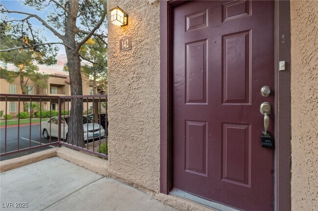 Foto del edificio - 9325 W Desert Inn Rd
