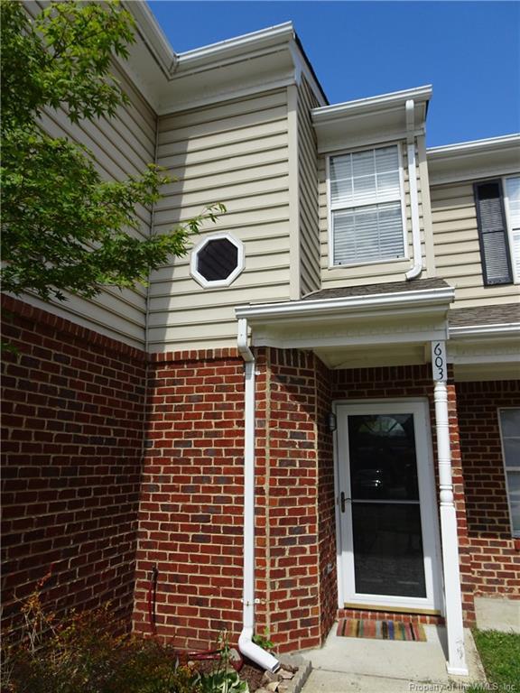 Foto del edificio - 603 Kingston Ct