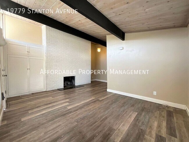 Foto del edificio - 19779 Stanton Avenue, Castro Valley, CA, 9...