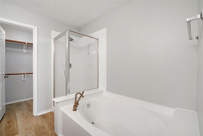 Building Photo - 38 N Walden Elms Cir