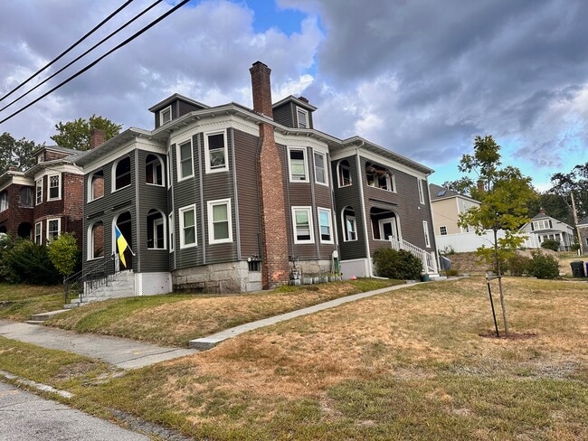 Building Photo - 23 Hubbard St