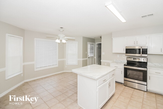 Building Photo - 600 Winford Dr