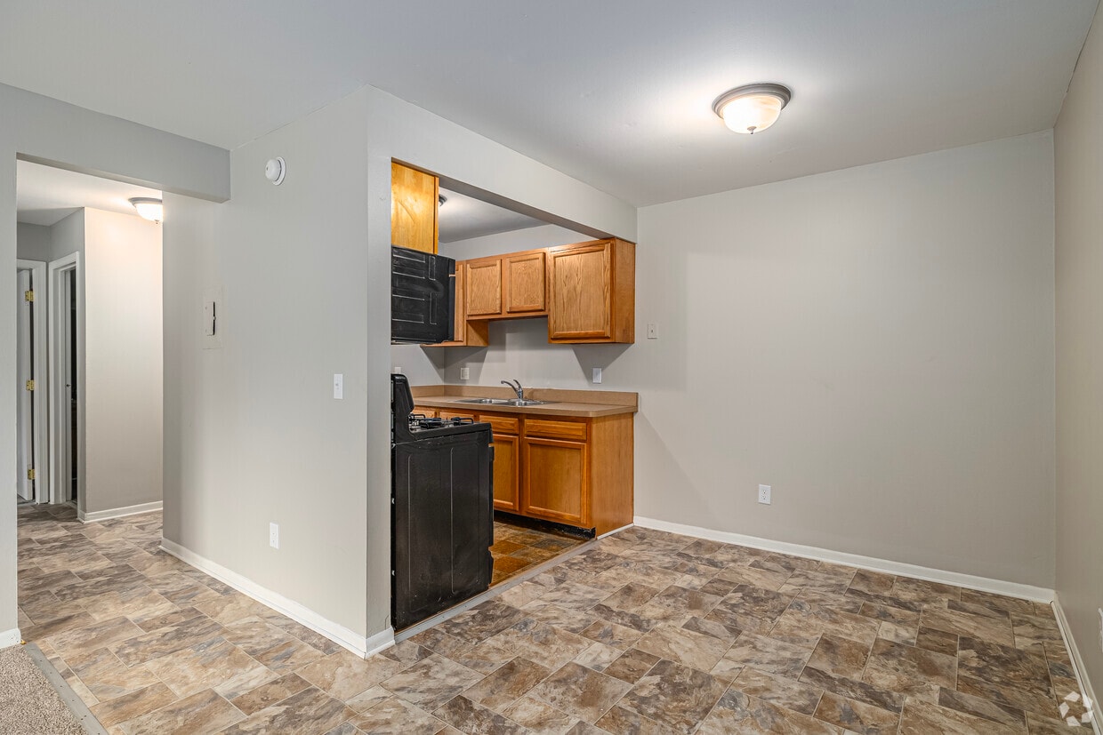 Primary Photo - Hidden Pines Apartments