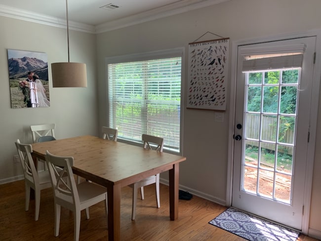 Building Photo - 1925 Gregory Run NE