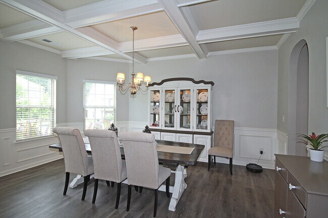 dining room - 5305 Ripken Rd