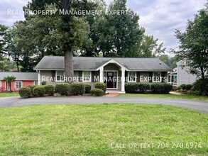 Building Photo - 21212 Rio Oro Dr