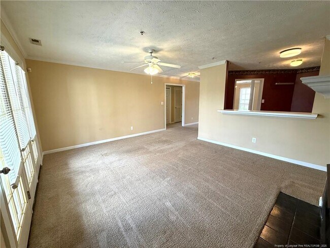 Foto del edificio - 361 Bubble Creek Ct