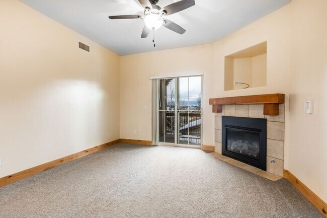 Living Room - 5519 Lillehammer Ln Apartment