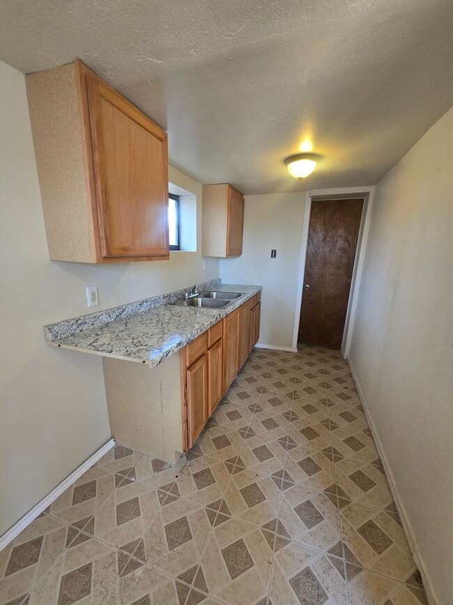 Building Photo - HUD Approved.