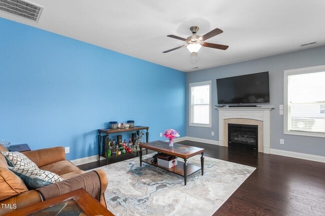 Building Photo - Build Equity While Leasing - Lease and Own...