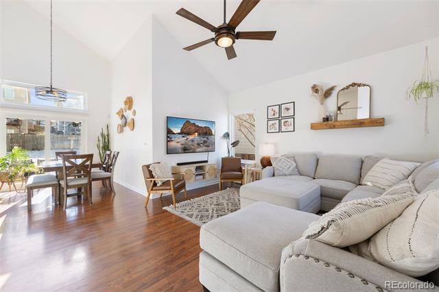 Foto del edificio - 758 Poppywood Pl