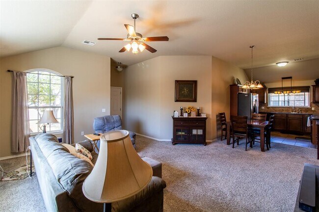 Foto del edificio - 900 Switzerland Ave