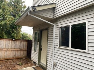 Building Photo - 10420 NE Glisan St