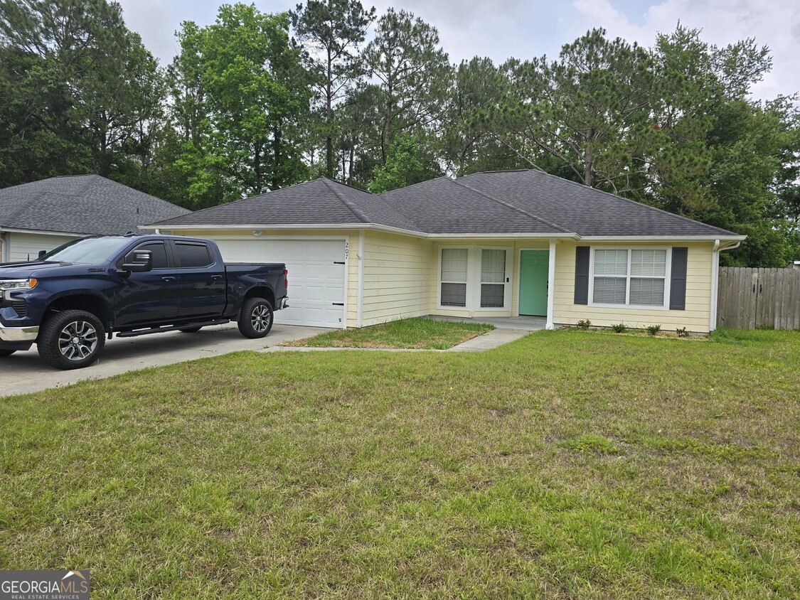 Foto principal - 207 Lake Jordan Blvd W