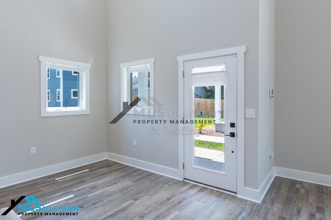 Foto del edificio - 715 Drew St