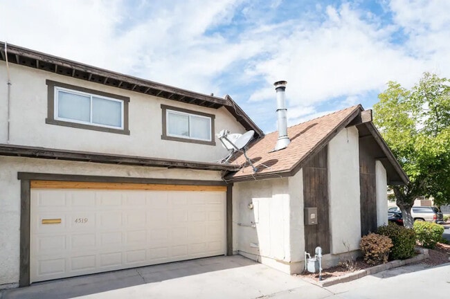 Building Photo - 4519 Buena Vista Dr