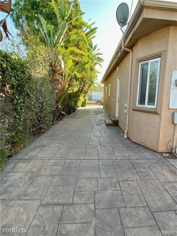 Building Photo - 4 br, 2 bath House - 6117 Teesdale Ave