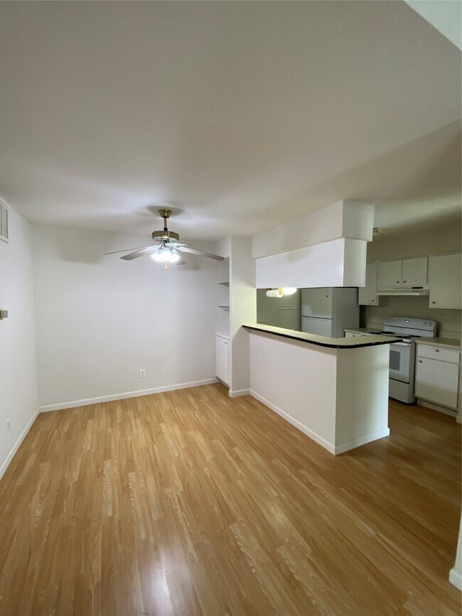 Foto del edificio - 9000 Bissonnet St