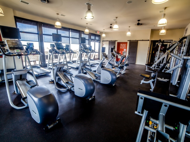 Building Photo - Diamond Elite Luxury Townhomes