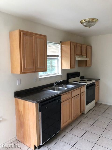 Building Photo - 1 br, 1 bath Apartment - 1207 22nd St Apt 2