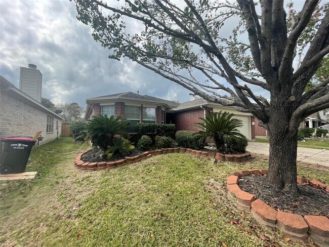 Foto del edificio - 3314 Falcon Trail Dr