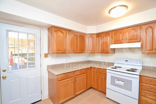 Building Photo - Lovely 3 bedroom home!