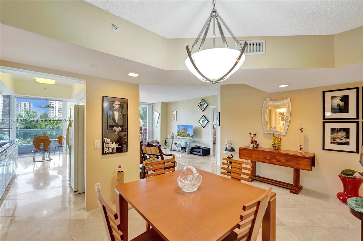 Primary Photo - 21055 Yacht Club Dr