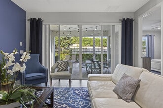 Building Photo - 350 Pendant Ct