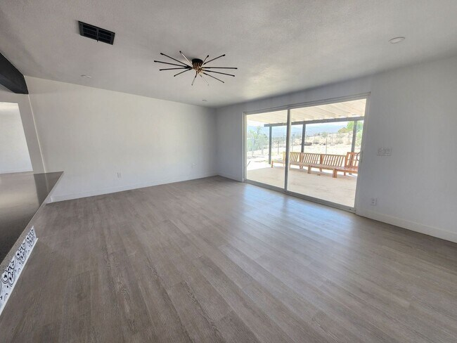 Foto del edificio - ****MOVE IN SPECIAL! $200 OFF 1ST MONTHS RENT****