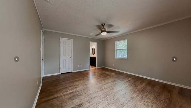 Building Photo - 409 Manning Dr