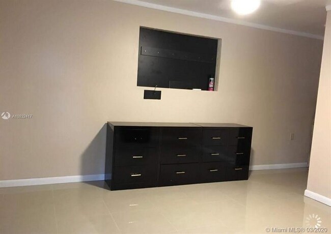 Foto del edificio - 9320 Johnson St