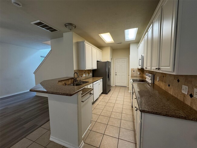 Building Photo - 246 W Stedhill Loop