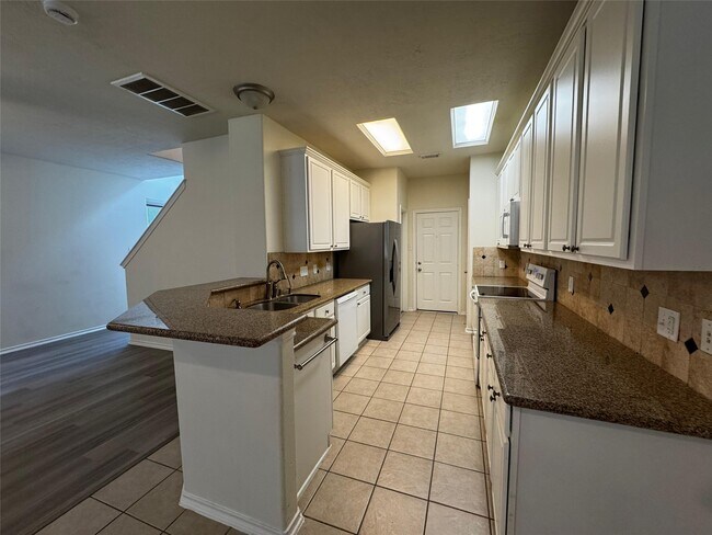 Foto del edificio - 246 W Stedhill Loop