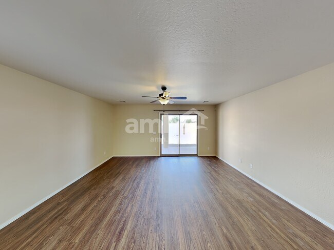 Foto del edificio - 4246 E Rousay Drive
