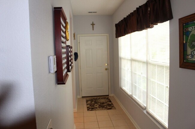 Foto del edificio - 149 Lazy Daisy Dr