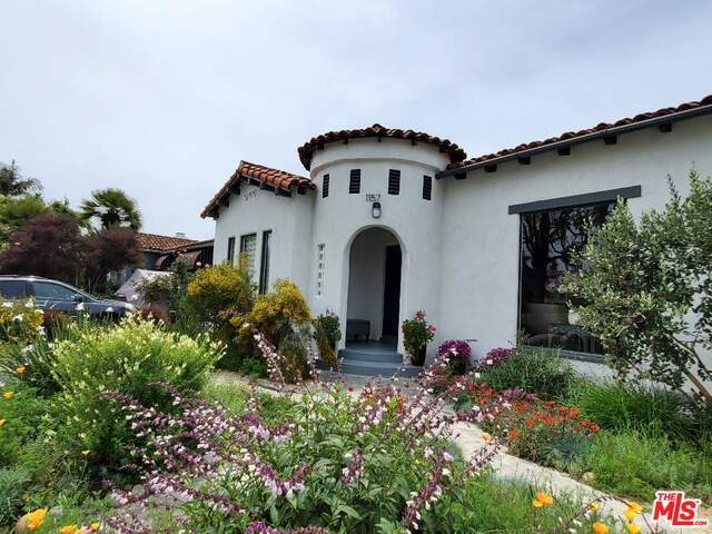 Primary Photo - 1155 S Point View St