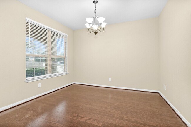 Foto del edificio - 13405 Clayton Lake Ln