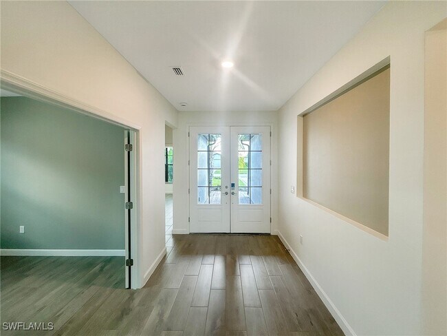 Building Photo - 20989 Napa Lp