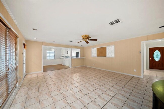 Building Photo - 5215 Cheena Dr