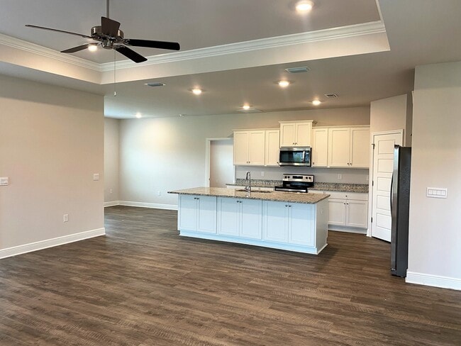Building Photo - 104 London Cir