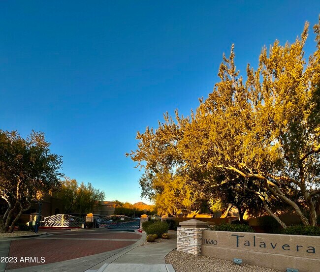 Building Photo - 11680 E Sahuaro Dr