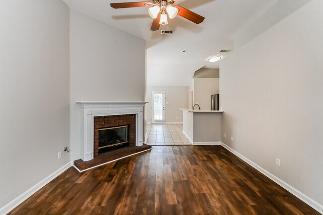 Foto del edificio - 10105 Cross Ridge Rd