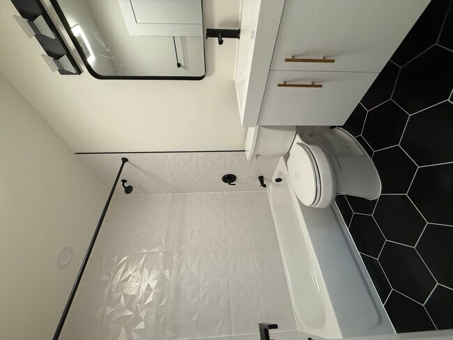 Foto del edificio - 410 Healy Ave