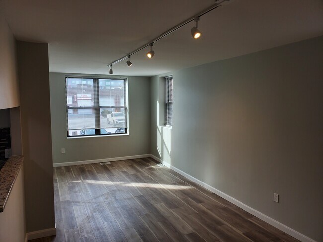 Foto del edificio - 33 Brainerd Rd