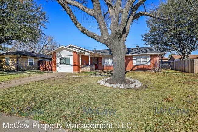 Building Photo - 3 br, 2 bath House - 1911 Hillcrest Dr.