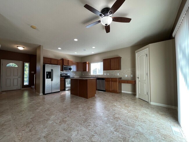 Foto del edificio - Home For Rent Bellevue.